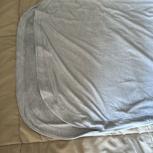 Athleta Sz. M Pullover with Hood - Picture 4 of 6